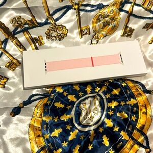 NWT Apple Watch band Light Pink Sport Loop 41mm